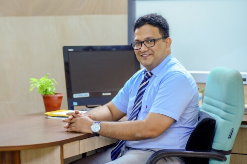 Dr. Rohan Shetty